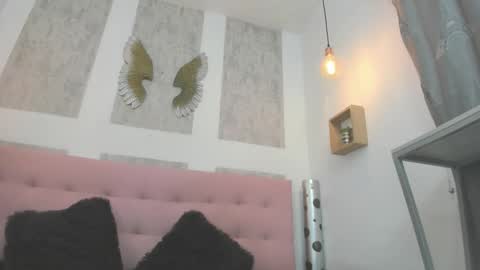 ZHAMIRA  ANDRES online show from March 2026 08:12:02 PM