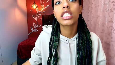 Zia Green online show from January 2025 11:57:01 AM