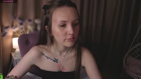 Snapshot of zlata__fox chatting on June 2026 08:34:02 AM Zlata Mon Tue Thu Fri Sun Sa GMT 3 0000pm - 0600pm online show from June 2026 08:34:02 AM