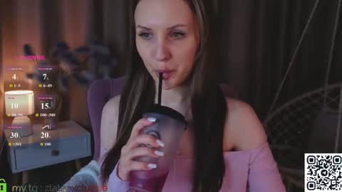 Snapshot of zlata__fox chatting on June 2026 09:14:01 AM Zlata Mon Tue Thu Fri Sun Sa GMT 3 0000pm - 0600pm online show from June 2026 09:14:01 AM
