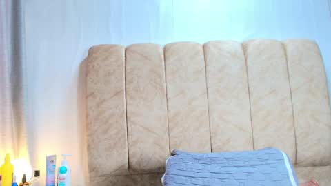 Snapshot of zoe_curvy chatting on January 2026 12:33:02 PM Zoe online show from January 2026 12:33:02 PM