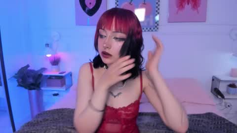 Zoe Lynch online show from February 2026 03:52:01 PM