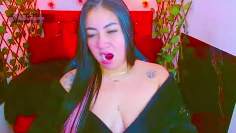 Snapshot of zoe_naughty22 chatting on June 2026 03:29:01 AM zoe_naughty22 online show from June 2026 03:29:01 AM