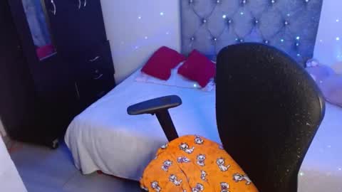 ZOE online show from March 2025 11:53:01 PM