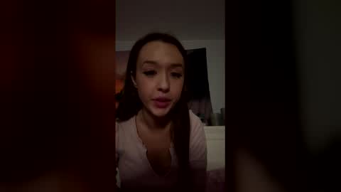 Snapshot of zoeapolo chatting on February 2026 02:32:01 AM zoeapolo online show from February 2026 02:32:01 AM