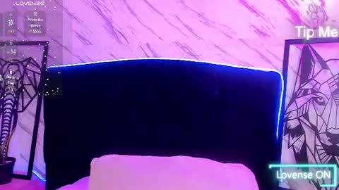 Laura  online show from June 2026 04:37:02 AM