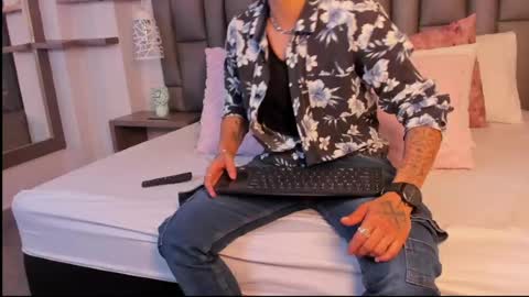 Zoe Krug online show from March 2026 12:11:01 PM