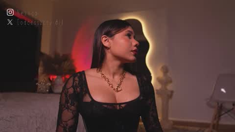 zoevidal_ online show from February 2026 12:09:01 PM