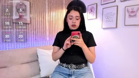 Zoey  online show from April 2026 11:59:01 AM