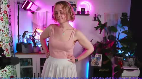 Zoey Ryan online show from November 2025 06:29:01 PM