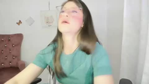 Snapshot of zooeybelair chatting on June 2026 04:48:02 AM Alicie online show from June 2026 04:48:02 AM