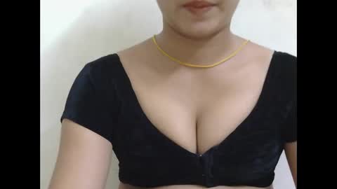 Zoya online show from March 2026 05:07:02 PM