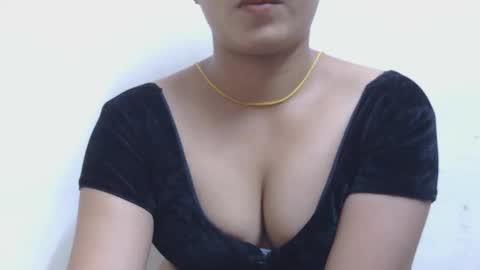 Zoya online show from March 2026 04:57:01 PM