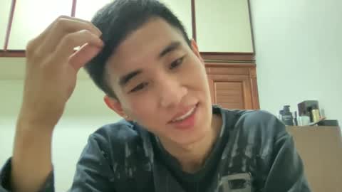 Snapshot of zseszsesz chatting on December 2024 03:20:02 PM Z online show from December 2024 03:20:02 PM