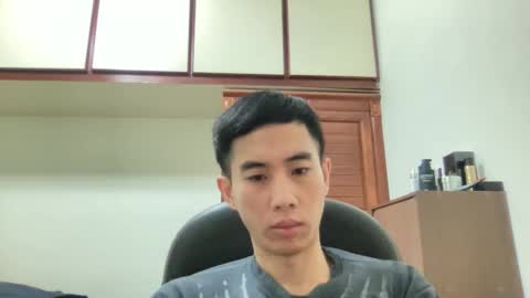 Snapshot of zseszsesz chatting on December 2024 03:22:01 PM Z online show from December 2024 03:22:01 PM