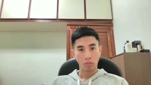 Snapshot of zseszsesz chatting on December 2024 03:59:01 PM Z online show from December 2024 03:59:01 PM