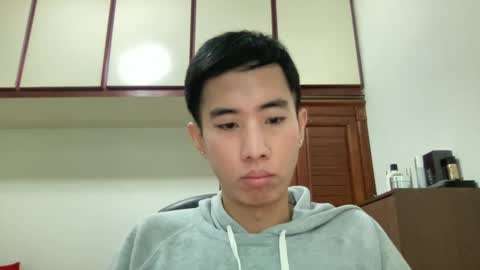 Snapshot of zseszsesz chatting on February 2025 03:35:01 AM Z online show from February 2025 03:35:01 AM