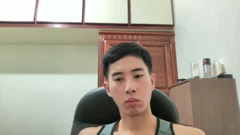 Snapshot of zseszsesz chatting on September 2025 04:32:02 PM Z online show from September 2025 04:32:02 PM