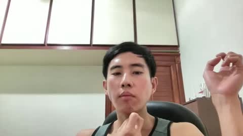 Snapshot of zseszsesz chatting on October 2025 09:43:02 AM Z online show from October 2025 09:43:02 AM