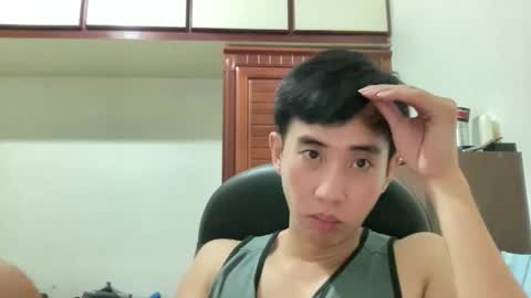 Snapshot of zseszsesz chatting on October 2025 03:57:02 PM Z online show from October 2025 03:57:02 PM