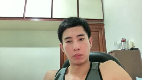 Snapshot of zseszsesz chatting on October 2025 04:29:02 PM Z online show from October 2025 04:29:02 PM