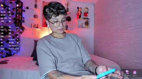 Zury Ramirez online show from October 2025 08:54:02 PM