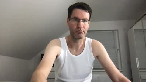 Snapshot of zzz123_cam chatting on November 2025 04:18:02 PM zzz123_cam online show from November 2025 04:18:02 PM