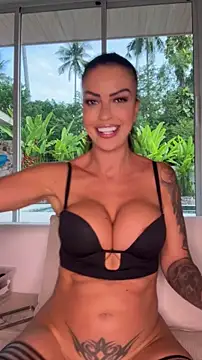 Helena Karel online show from June 2026 11:23:02 AM