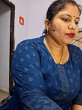 MOM-SUN-COUPLE online show from February 2025 05:07:02 PM