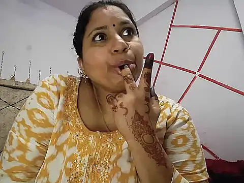 MOM-SUN-COUPLE online show from March 2025 08:49:01 PM