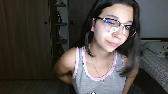 mia  lopez  online show from April 2026 04:21:02 AM