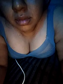 Snapshot of FerLu8 chatting on April 2026 05:01:02 AM FerLu8 online show from April 2026 05:01:02 AM