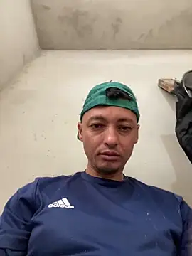 alexsandropllt online show from April 2026 03:29:01 PM