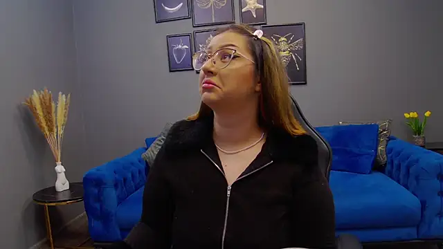 Snapshot of Katewalker_ chatting on December 2024 06:57:02 PM Katewalker online show from December 2024 06:57:02 PM