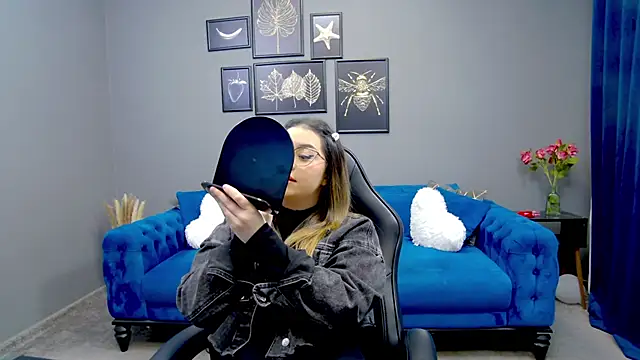 Snapshot of Katewalker_ chatting on March 2025 06:07:01 PM Katewalker online show from March 2025 06:07:01 PM