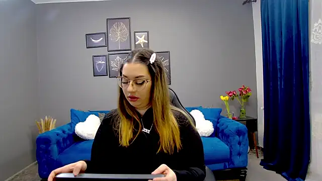 Snapshot of Katewalker_ chatting on March 2025 06:12:02 PM Katewalker online show from March 2025 06:12:02 PM