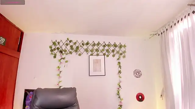 Cata green online show from November 2025 08:08:02 PM