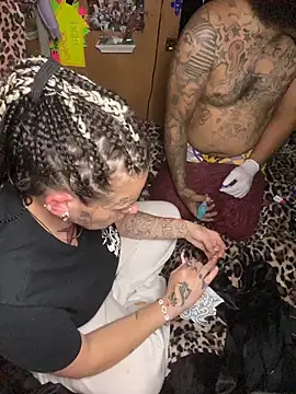 Snapshot of Codybabyy456 chatting on November 2025 01:07:02 PM Codybabyy456 online show from November 2025 01:07:02 PM