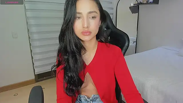 EvaMoet online show from February 2026 05:47:02 AM