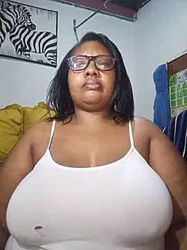 Snapshot of YELLOW_BONE chatting on June 2026 07:49:01 PM YELLOW BONE online show from June 2026 07:49:01 PM
