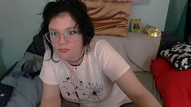 EverlyRays online show from October 2025 05:09:02 PM