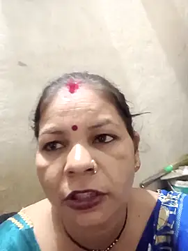 Snapshot of Riyaa-Devi chatting on May 2026 03:40:02 PM Riyaa-Devi online show from May 2026 03:40:02 PM