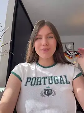 AmelieLaurent  online show from June 2026 08:29:02 PM