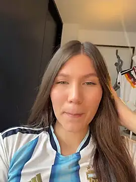 AmelieLaurent  online show from July 2026 03:51:02 PM