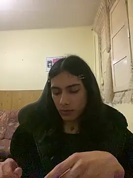 calliemaggotbone online show from April 2026 07:58:02 PM