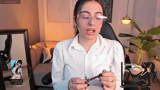 Ellie Jhonson   online show from October 2025 12:04:01 AM