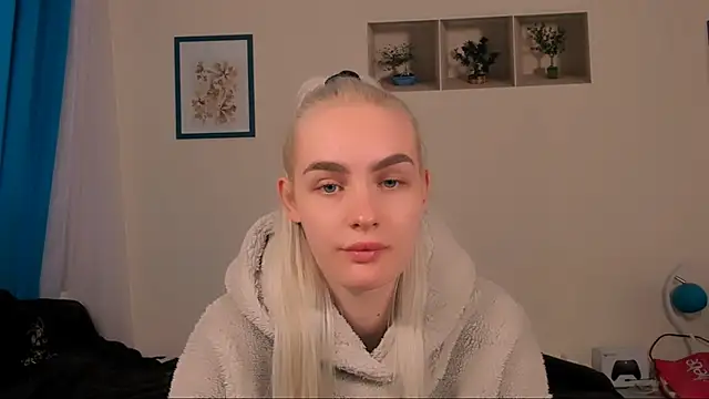 OliviaKisss online show from April 2026 01:25:02 PM