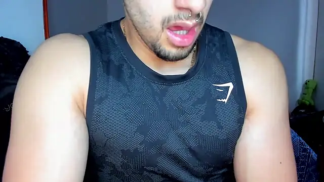 Tommy Bred online show from November 2025 07:01:02 PM