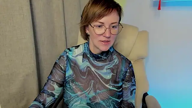 Snapshot of feliziaDesire chatting on May 2026 11:37:02 AM feliziaDesire online show from May 2026 11:37:02 AM