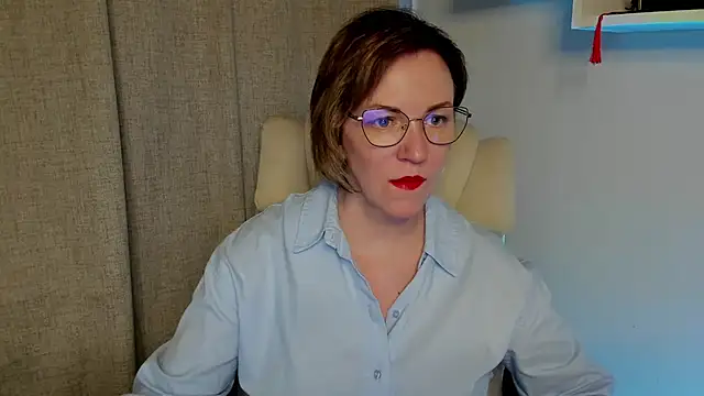Snapshot of feliziaDesire chatting on May 2026 06:29:01 AM feliziaDesire online show from May 2026 06:29:01 AM